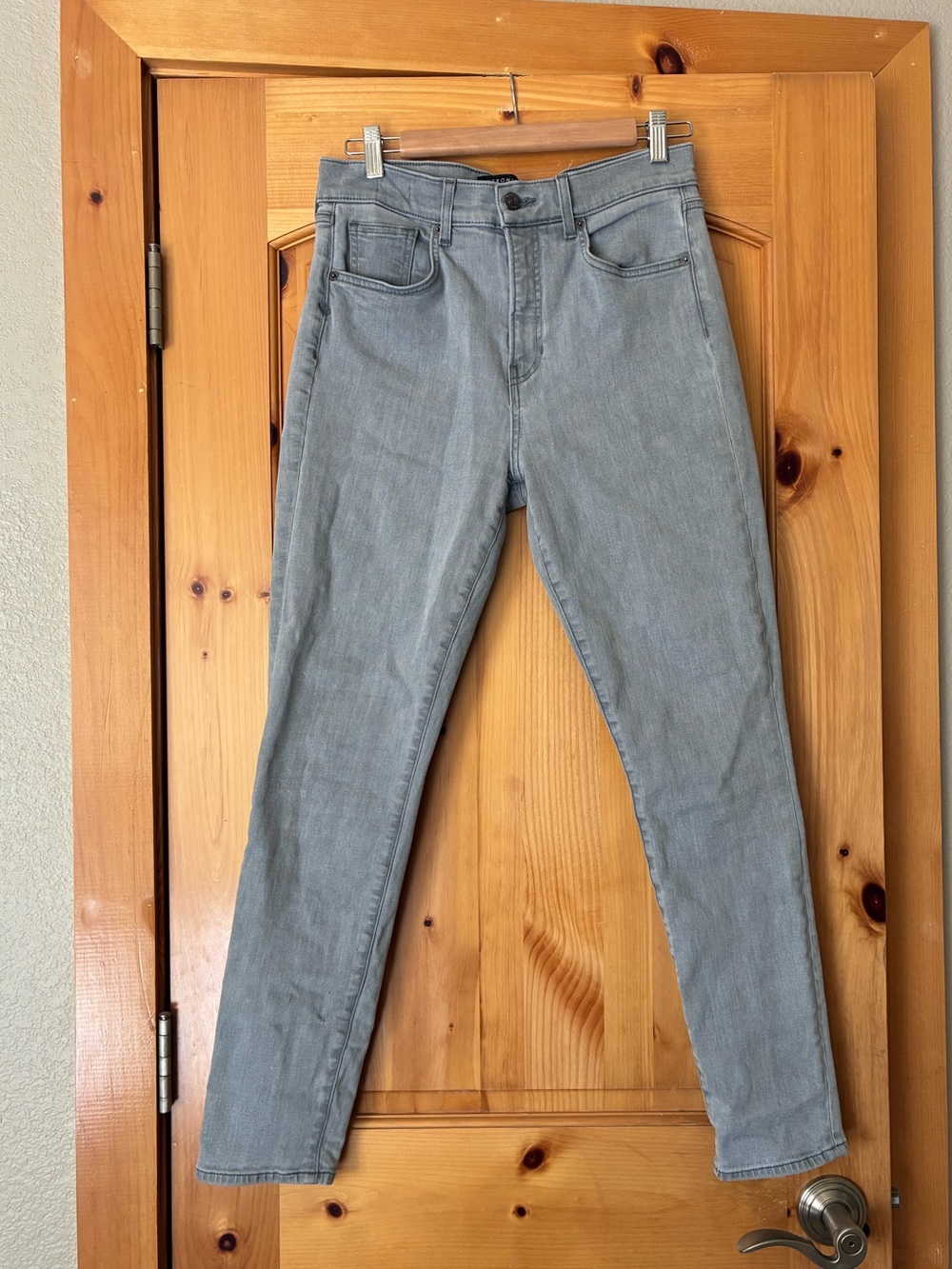 Veronica Beard Debbie High-Rise Skinny Jeans — Faded Gray